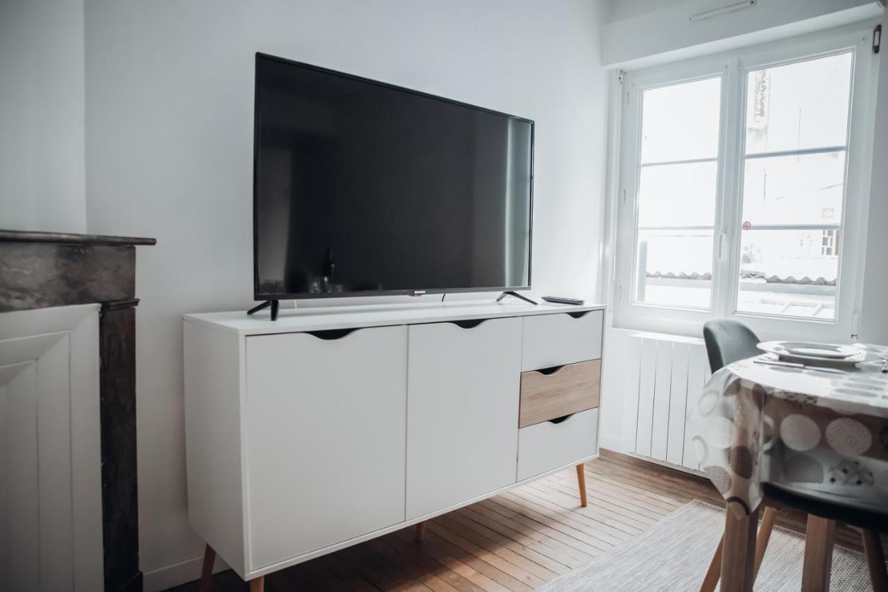 Appartement Neuf, Moderne Et Confortable! Ernee Luaran gambar